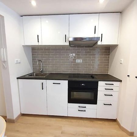Acogedor Piso En El Centro De Sabinanigo Apartment Bagian luar foto